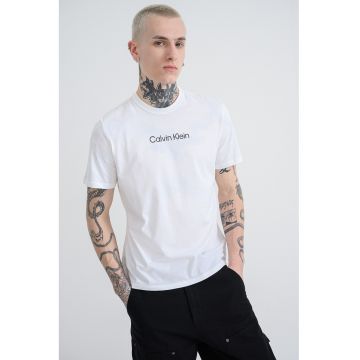 Tricou cu decolteu la baza gatului si imprimeu logo