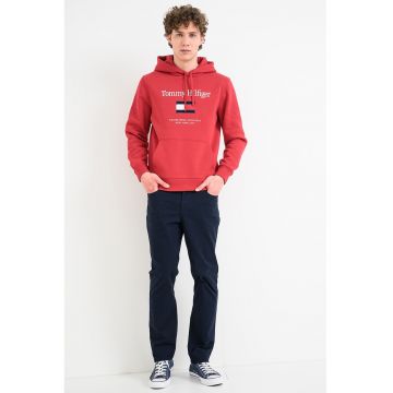 Hanorac cu buzunar kangaroo si logo brodat - Rosu