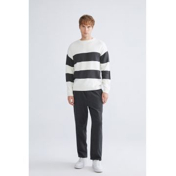 Pantaloni jogger cu buzunar aplicat pe spate - Gri inchis melange