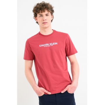 Tricou cu decolteu la baza gatului si logo - Rosu