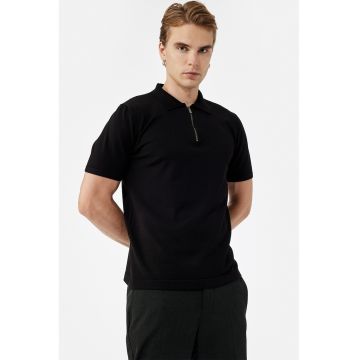 Tricou polo cu fermoar scurt