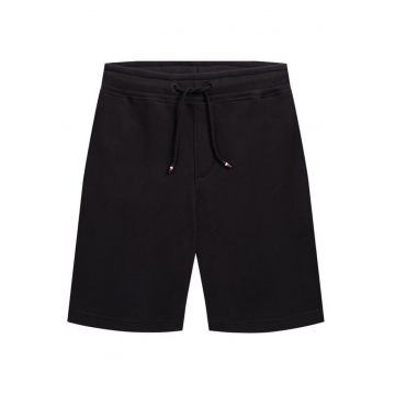 Pantaloni scurti cu snur in talie -