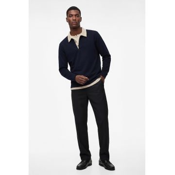 Pulover cu guler contrastant si fenta cu nasturi - Albastru ultramarin/Bej