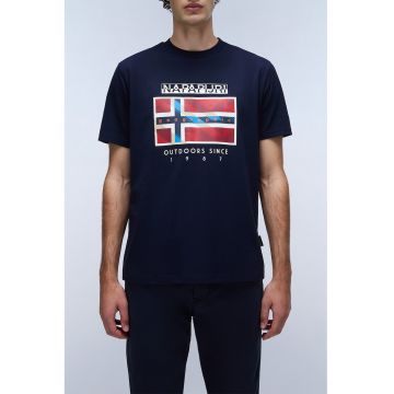 Tricou cu model logo si grafic - cu decolteu la baza gatului - Rosu/Bleumarin