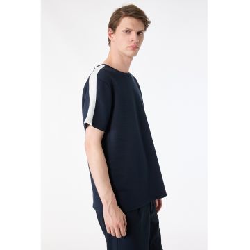 Tricou cu benzi contrastante pe maneci - Bleumarin