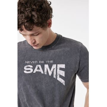 Tricou cu decolteu la baza gatului si imprimeu - Gri inchis melange