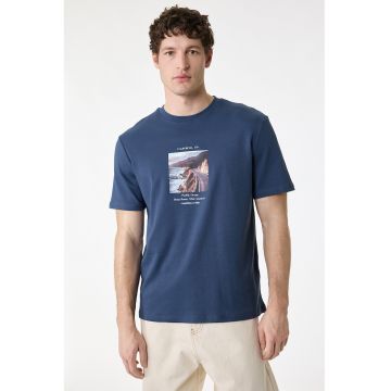 Tricou regular-fit cu decolteu la baza gatului - Bleumarin