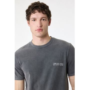 Tricou regular fit cu imprimeu pe spate - Gri inchis melange