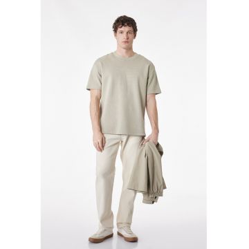 Tricou relaxed fit cu decolteu la baza gatului - Verde pal