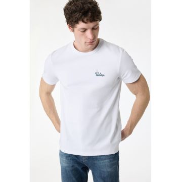 Tricou slim fit cu detaliu discret brodat - Alb