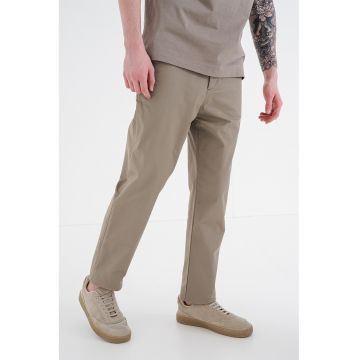 Pantaloni chino slim fit Genar - Maro pamantiu