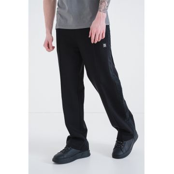Pantaloni de trening cu segmente laterale brodate Drospant - Negru