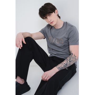 Tricou regular fit cu logo cauciucat Dulivio - Gri inchis