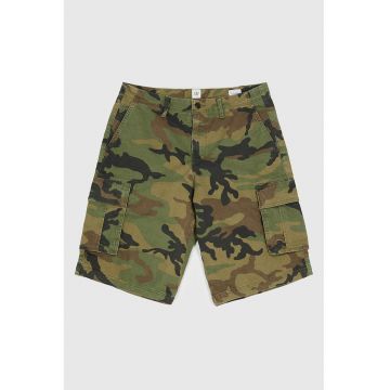 Pantaloni cargo scurti cu model camuflaj - Verde masliniu