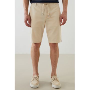 Pantaloni scurti din amestec de in cu talie ajustabila - Bej deschis