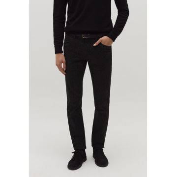 Pantaloni slim fit elastici