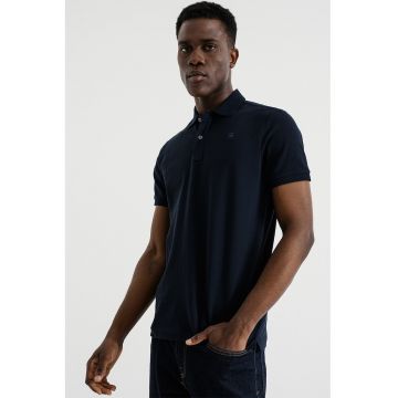 Tricou polo slim fit din amestec de bumbac organic cu logo discret Dunda - Bleumarin