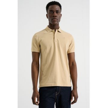 Tricou polo slim fit din amestec de bumbac organic cu logo discret Dunda - Maro camel