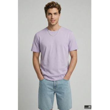 Tricou cu decolteu la baza gatului - mprimeu grafic si model text pe partea din spate - Galben pal/Lila