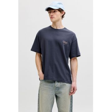 Tricou cu decolteu la baza gatului si imprimeu pe partea din spate - Bleumarin