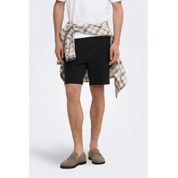 Pantaloni scurti cu buzunare laterale - Negru