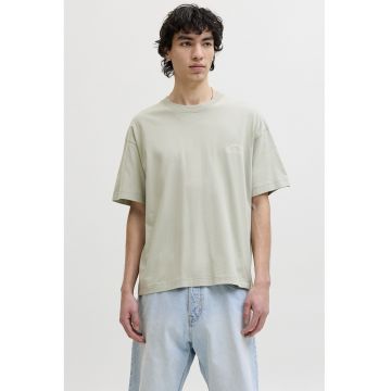 Tricou cu imprimeu grafic pe partea din spate - Verde pal