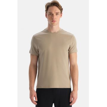 Tricou regular fit cu decolteu la baza gatului - Bej