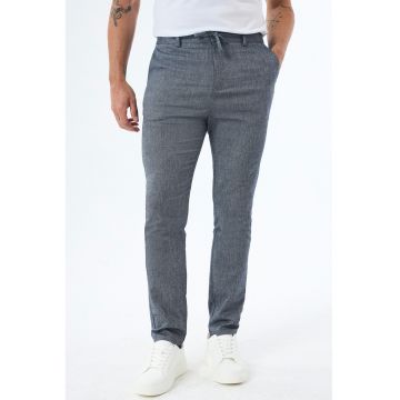 Pantaloni slim fit din amestec de bumbac si in - Albastru melange