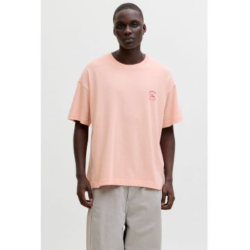 Tricou cu decolteu la baza gatului si imprimeu pe partea din spate - Piersica