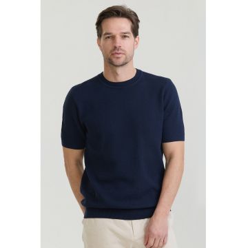 Tricou cu model uni si decolteu la baza gatului - Bleumarin