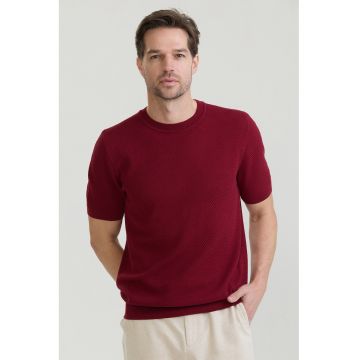 Tricou cu model uni si decolteu la baza gatului - Visiniu