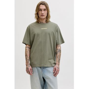 Tricou regular fit cu imprimeu pe spate - Verde pal