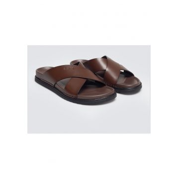 papuci din piele maro