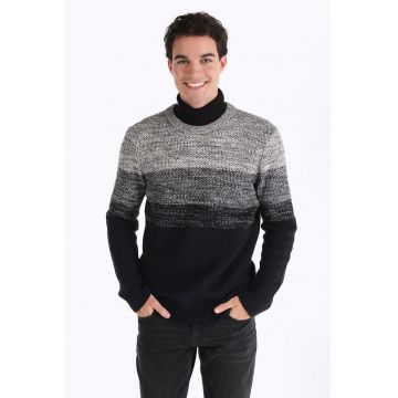 Pulover cu decolteu la baza gatului si aspect in degrade - Bleumarin