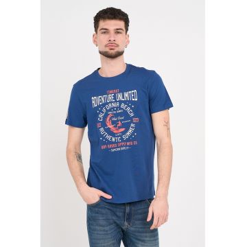 Tricou din bumbac cu imprimeu grafic si text - Alb fildes/Albastru inchis/Coral