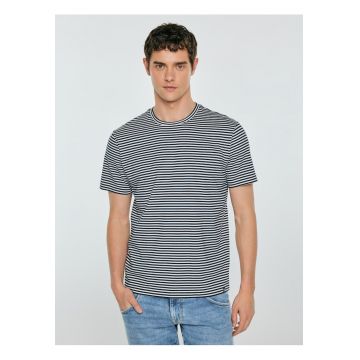 Tricoucu cu model in dungi Garri