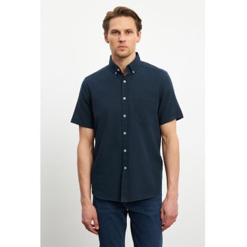 Camasa cu maneci scurte si guler fixat cu nasturi