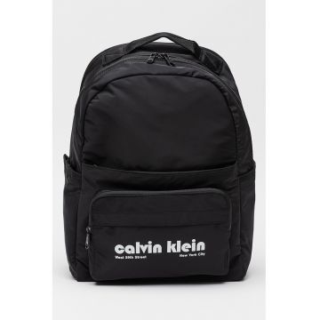 Rucsac cu imprimeu logo si buzunar exterior - Negru