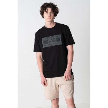 Tricou cu decolteu la baza gatului si maneci cazute