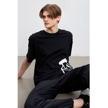 Tricou de bumbac cu decolteu la baza gatului - Alb/Negru