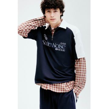 Tricou polo cu model grafic - Gri carbune/Alb optic