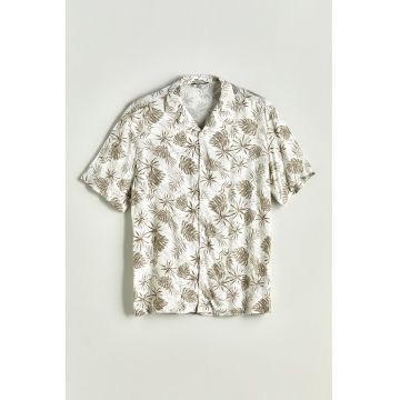 Camasa cu maneci scurte si model tropical - Alb/Verde masliniu