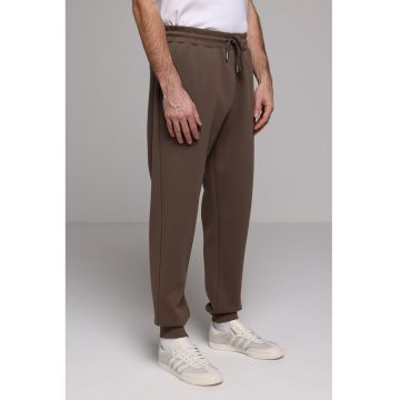 Pantaloni regular fit de trening cu buzunare - Maro pamantiu