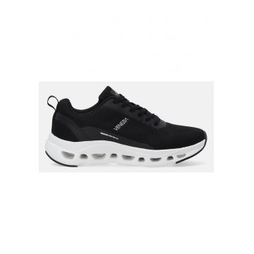 Pantofi sport cu talpa usoara si profil jos