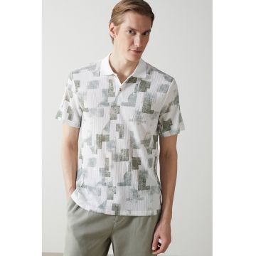 Tricou polo cu model abstract - Alb/Verde