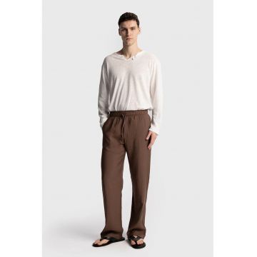 Pantaloni barbati -  Relaxed Fit - Maro