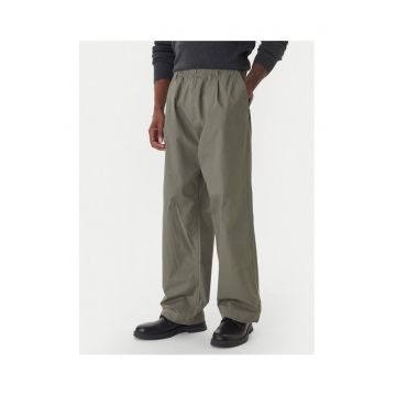 Pantaloni barbati  verde -