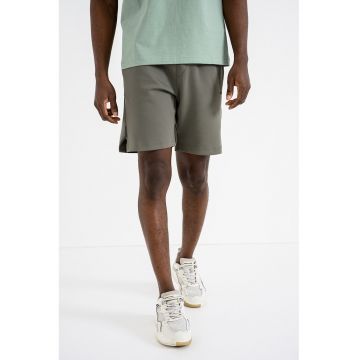 Pantaloni scurti cu model uni Hecon - Kaki inchis