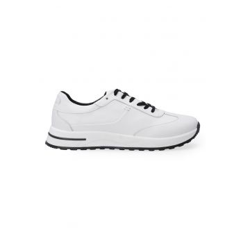 Pantofi sport uni din piele.