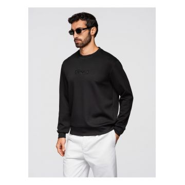 Bluza cu imprimeu lucios pe piept  OM-SNBC-0199 - Negru
